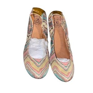 LUCKY BRAND MULTICOLORED FLATS SIZE 6